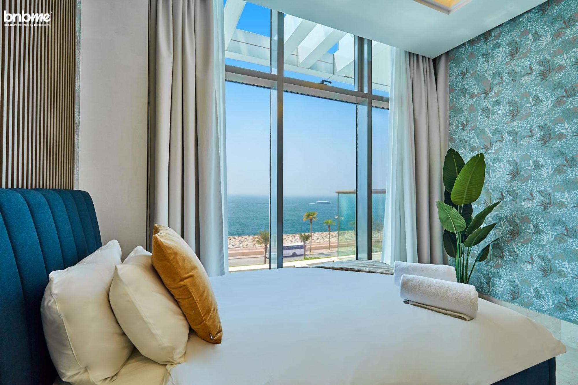 Bnbme - Th8 Palm Hotel Дубай Экстерьер фото
