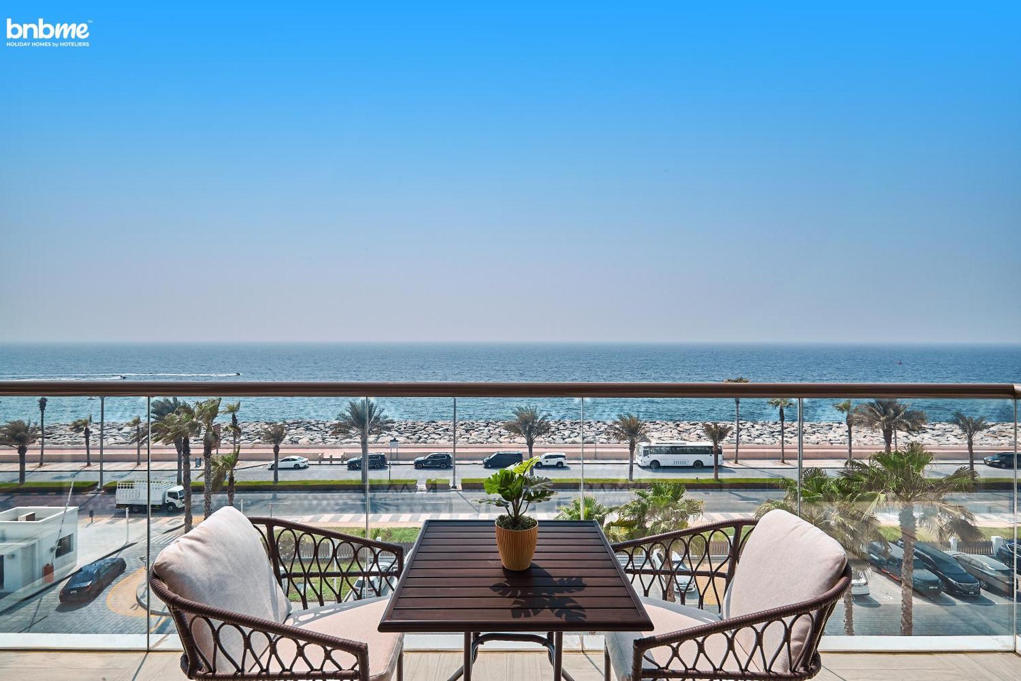 Bnbme - Th8 Palm Hotel Дубай Экстерьер фото
