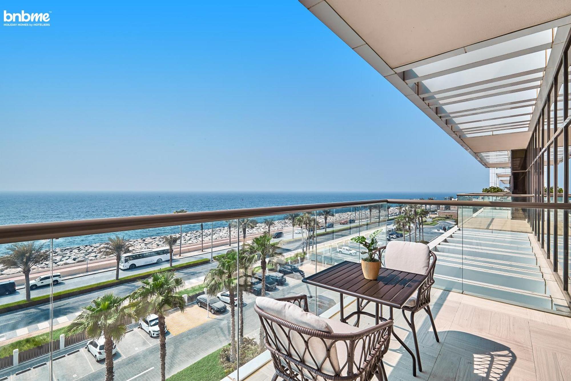 Bnbme - Th8 Palm Hotel Дубай Экстерьер фото